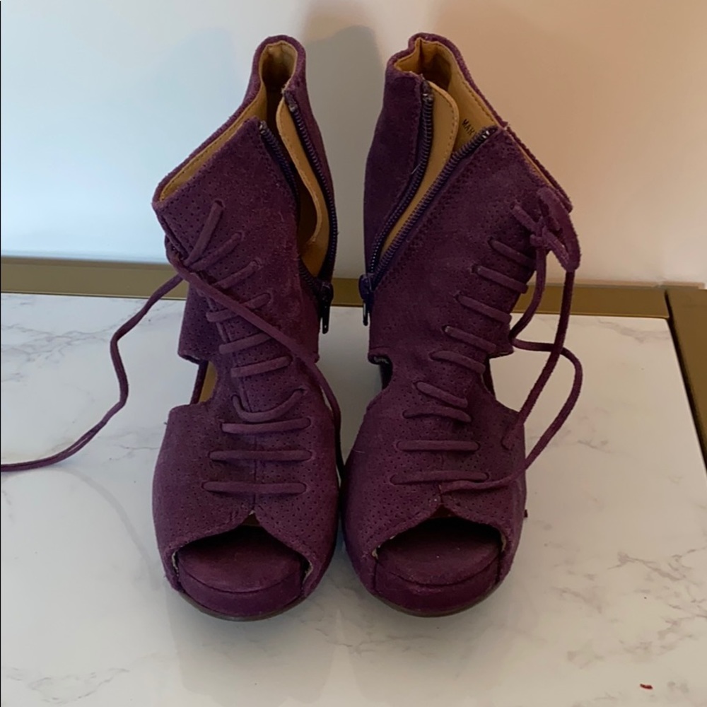 Jeffrey Campbell Mary Rocks Lace up cut wedge